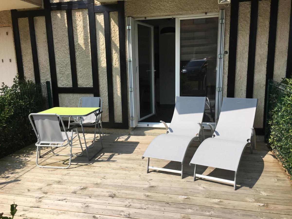 Studio Front De Mer Avec Terrasse Et Acces Direct Plage A Merville-Franceville - Fr-1-487-329 Exterior photo
